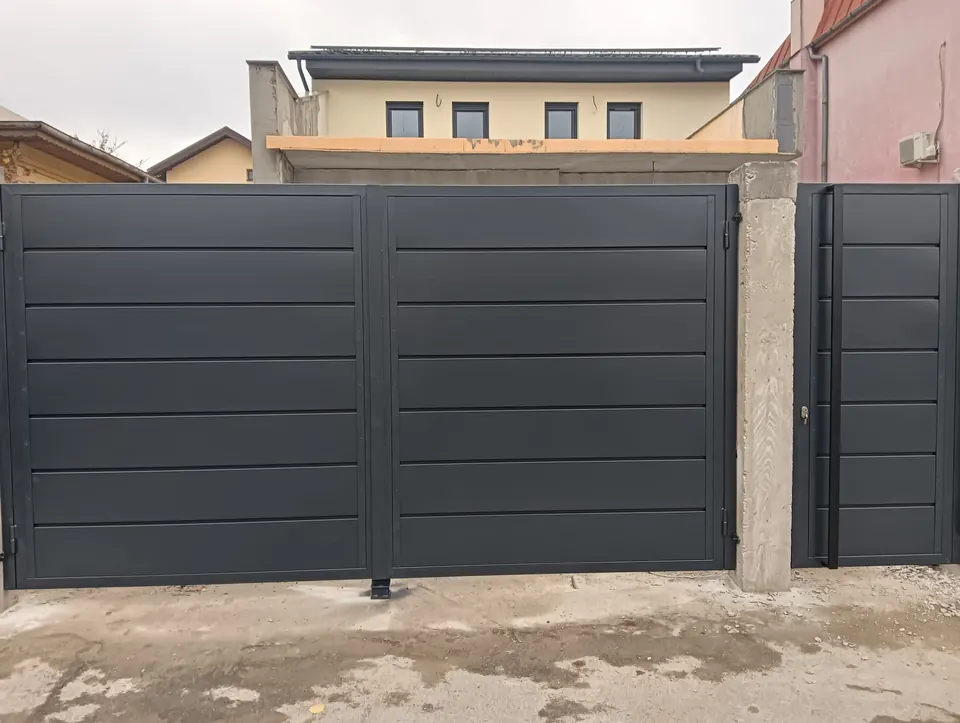 Poartă batantă și portiță din panouri pline, antracit